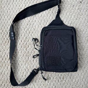 The Sport Sling in Black